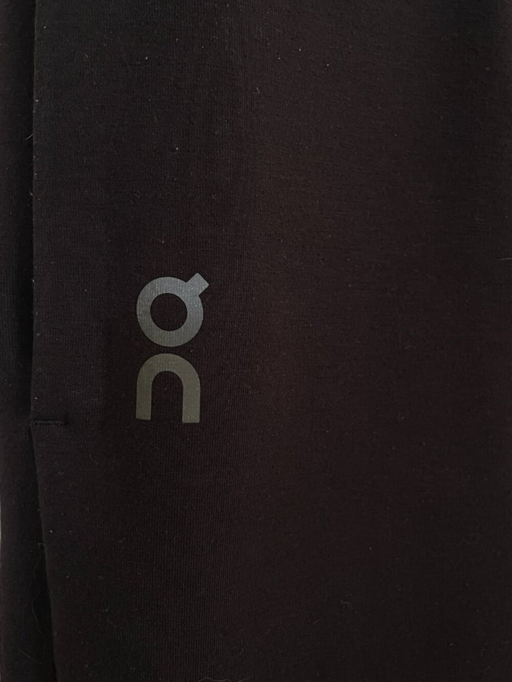 On Running Focus Tech Sweatpants Black Men’s Small Joggers - Picture 3 of 3